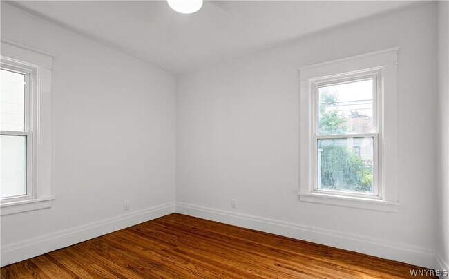 Building Photo - 33 Harding Rd