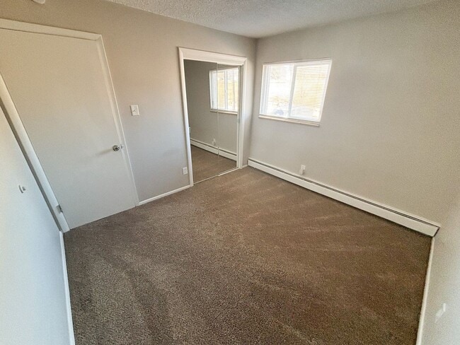 Building Photo - 1806 E La Salle St