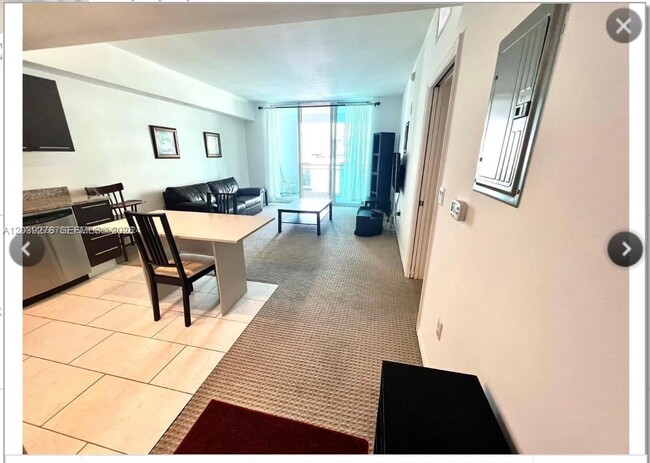 Building Photo - 951 Brickell Ave