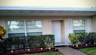 Building Photo - 8732 Bella Vista Dr