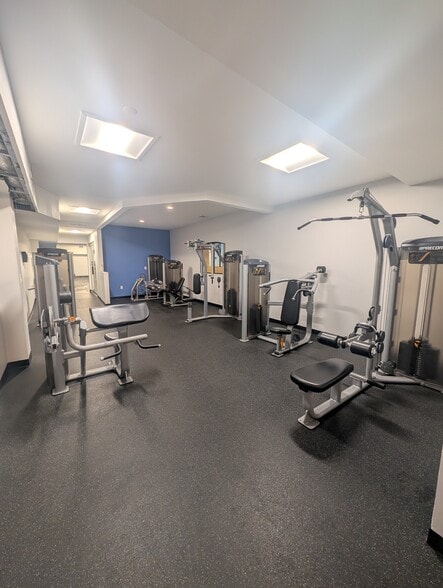 gym - 518 Gregory Ave