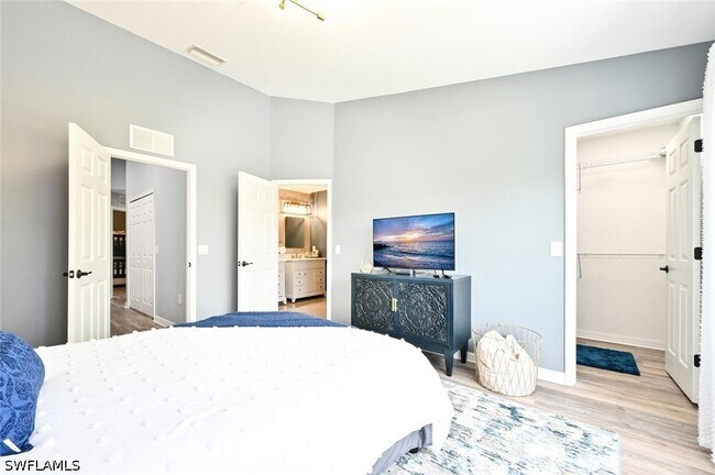 Building Photo - 981 Hampton Cir