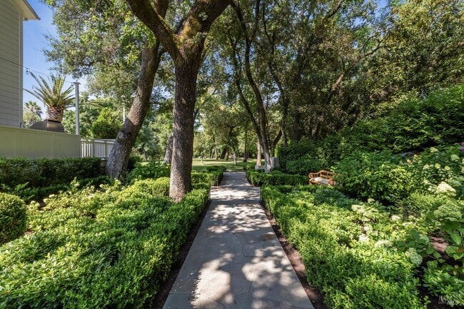 Building Photo - 989 Rutherford Rd