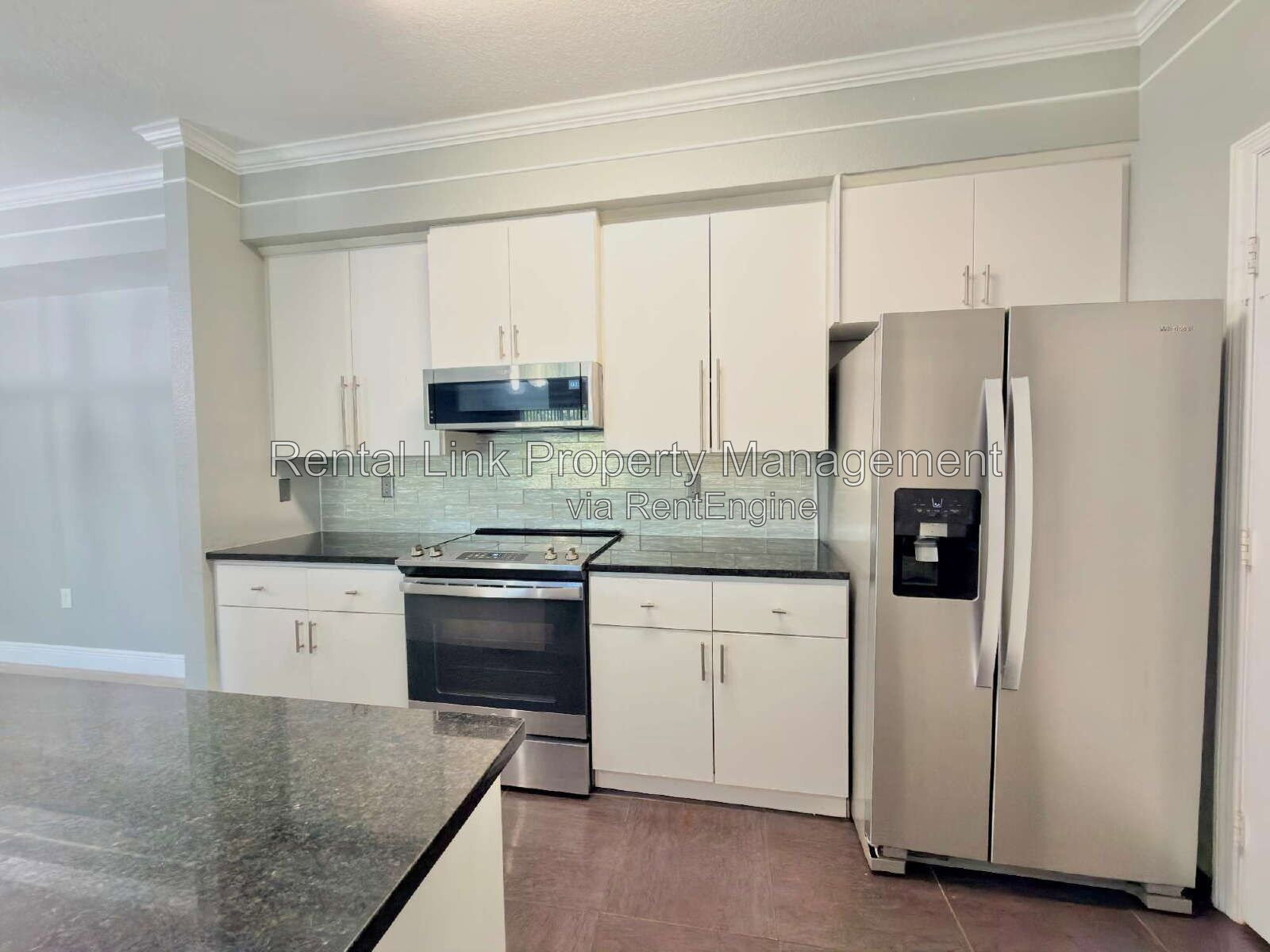 Building Photo - 11530 Villa Grand