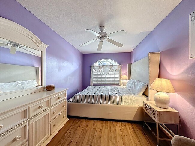 Building Photo - 526 Henley Cir