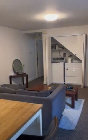 Building Photo - 159 Auburn St