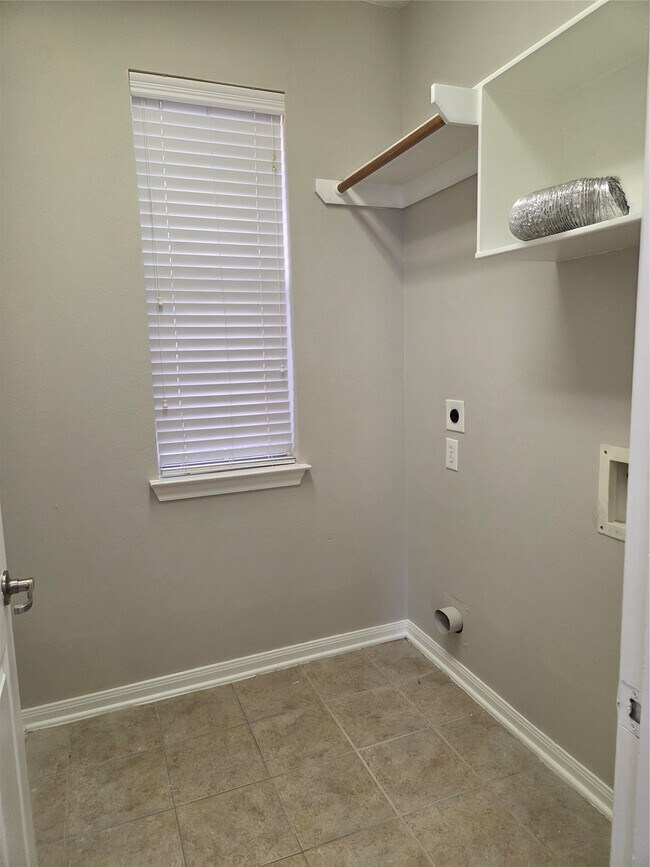 Building Photo - 2203 Winchester Lake