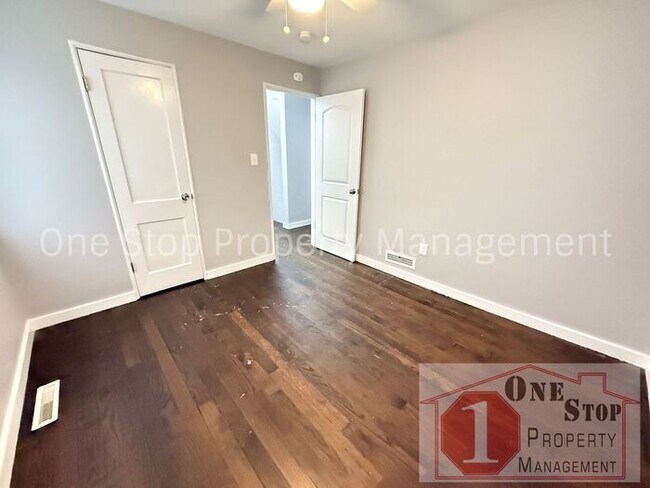 Building Photo - Beautiful 3 Bedroom 1.5 Bathroom Home in K...