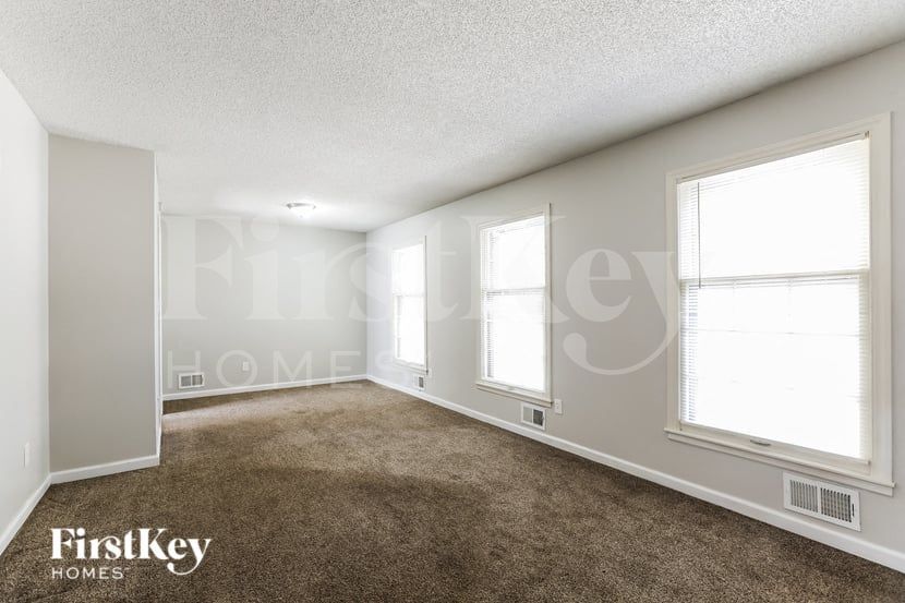 Building Photo - 8921 E 90 Terrace