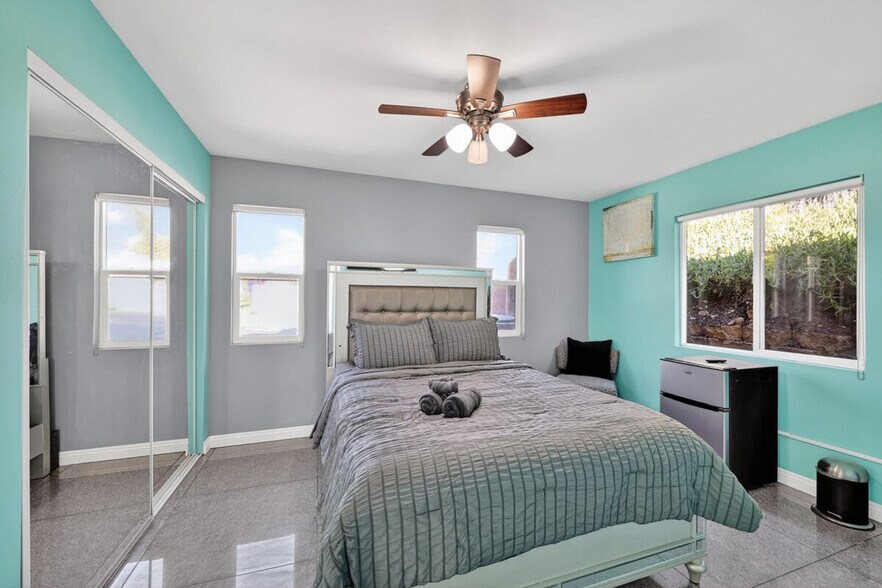 Building Photo - 4124 C St