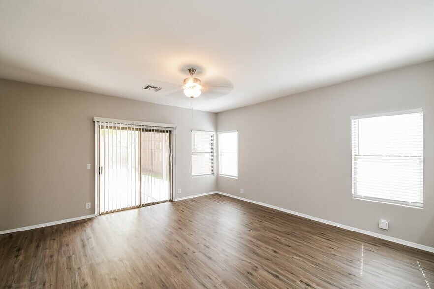 Building Photo - 2683 E Jasper Dr