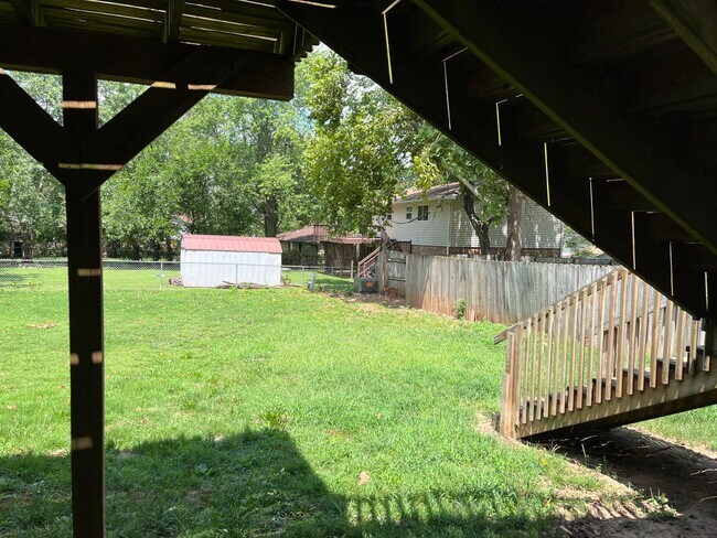 Building Photo - Make this  beautiful home yours!! Features...