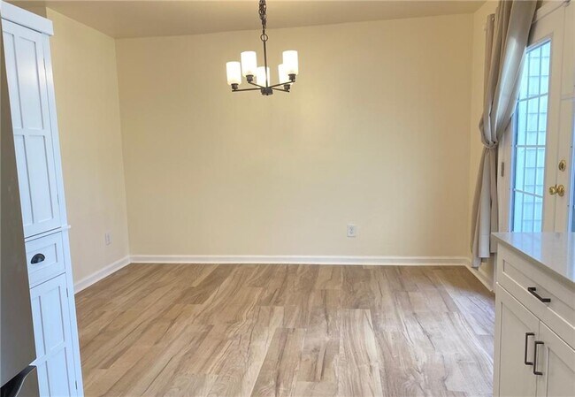 Building Photo - 2264 Salt Springs Pl