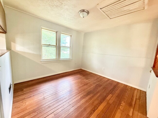 Building Photo - 341 Ohio Ave