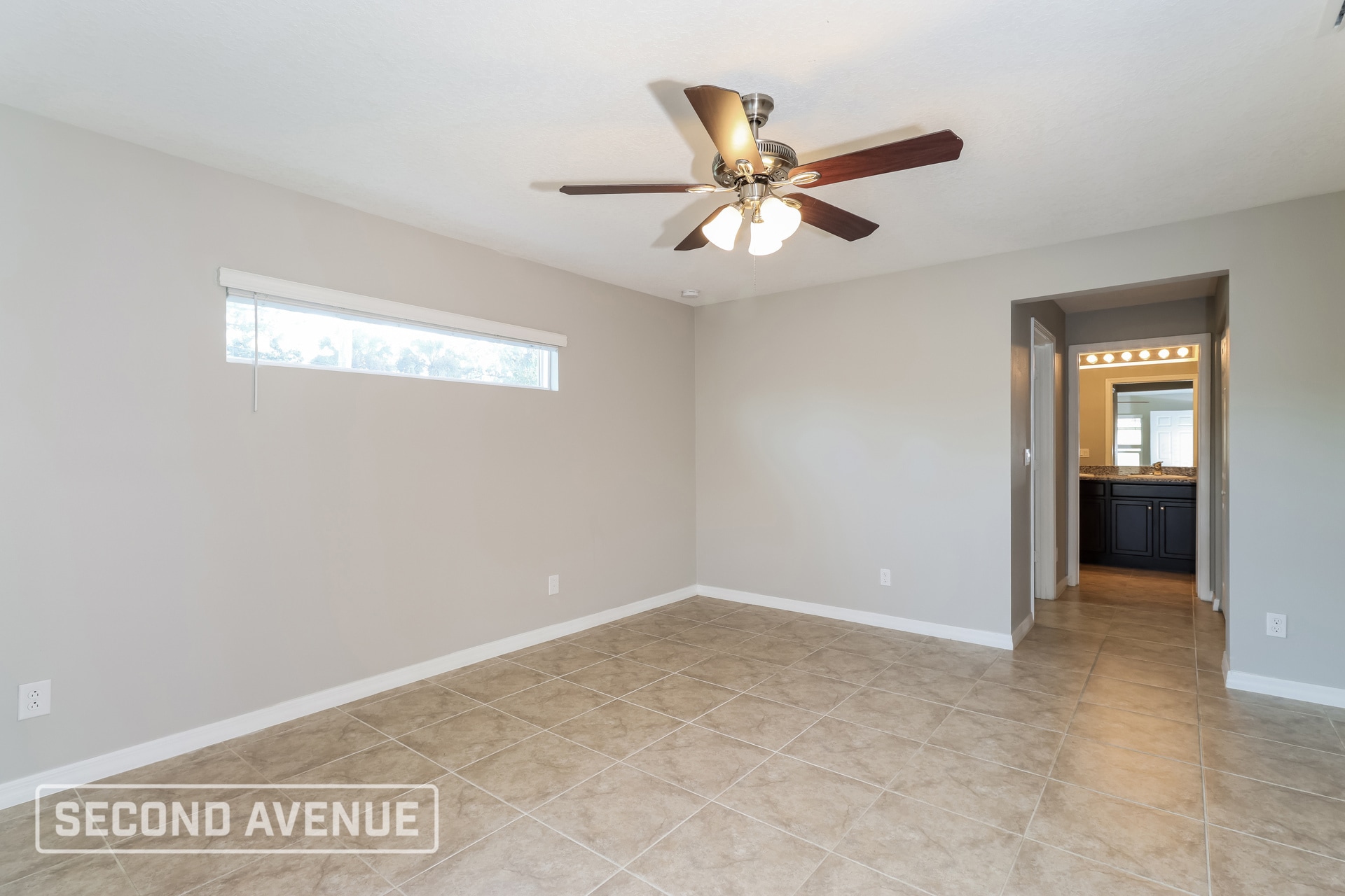 Building Photo - 594 Topeka Rd SW