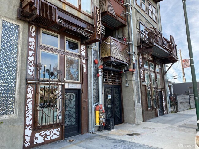 Primary Photo - 6105 San Pablo Ave