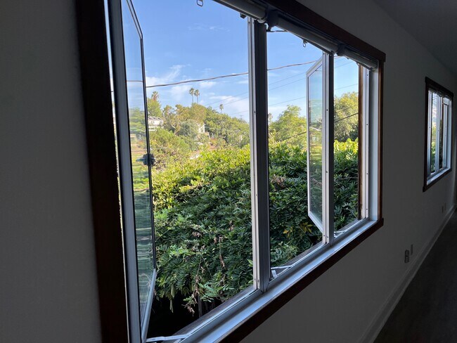 View of Hills - 2309 Echo Park Ave