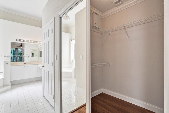 Building Photo - 345 SW 188th Ave