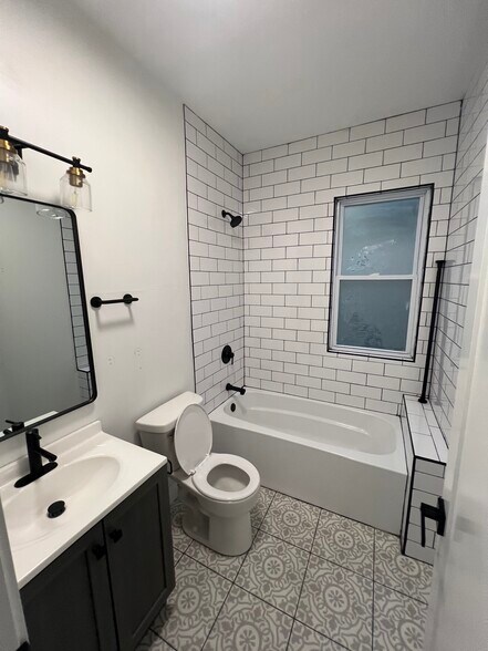 1 Bathroom - 2836 W 40th St