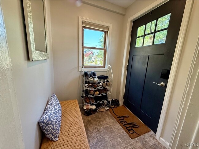 Building Photo - 213 N Seward Ave