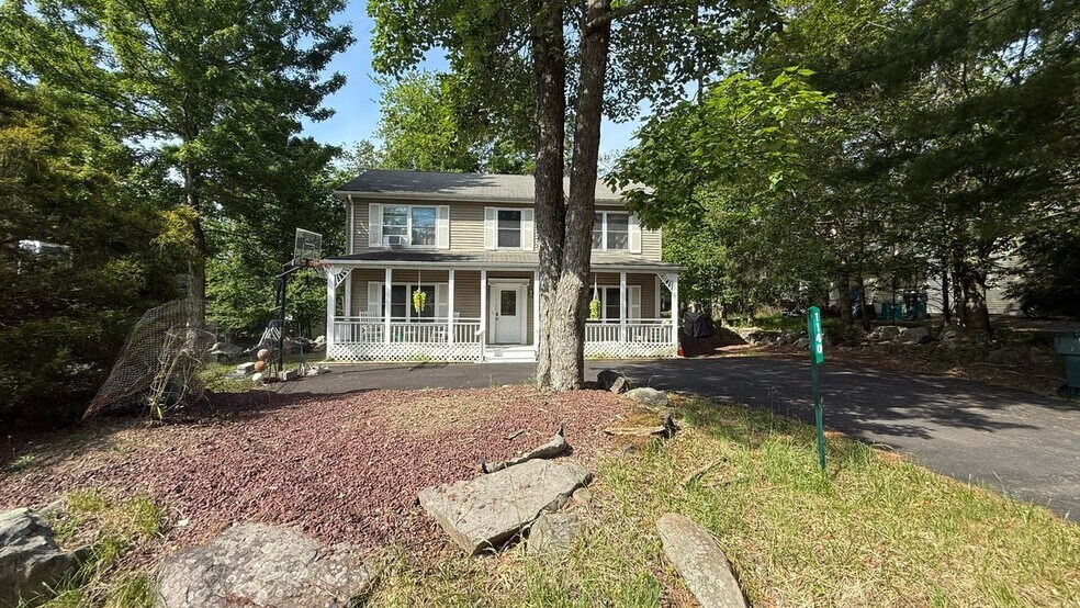Building Photo - 1140 Country Pl Dr