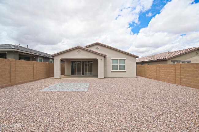 Building Photo - 13335 W Red Range Way