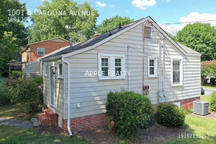 Building Photo - 1001 Carolina Ave