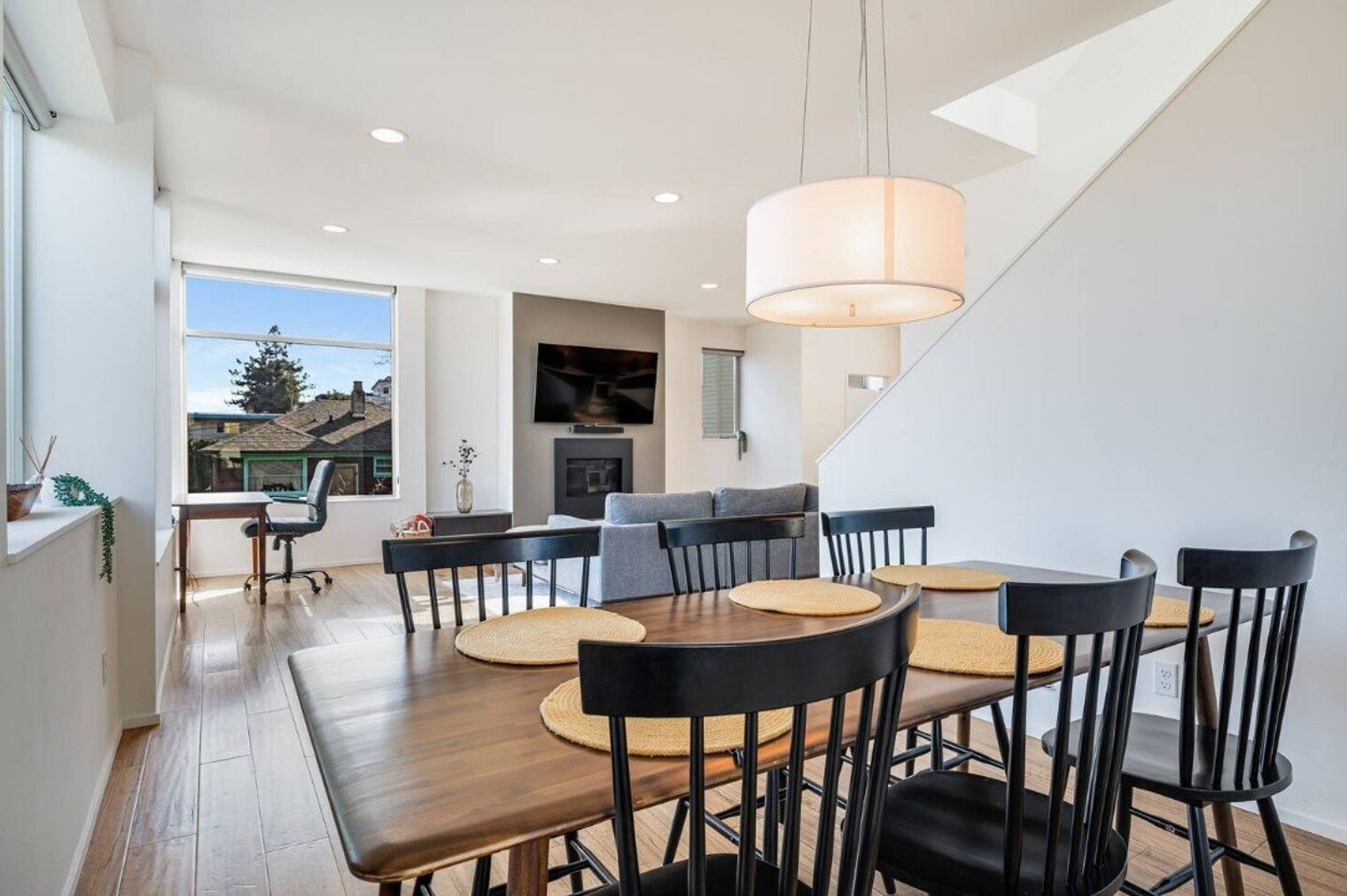 Building Photo - 2323 W Crockett St