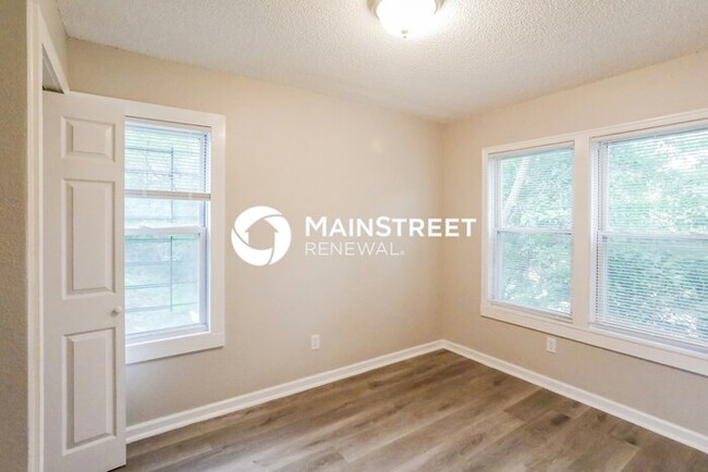 Building Photo - 5831 E 29TH TER, KANSAS CITY, MO 64129