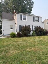 Building Photo - 864 Highland Ave