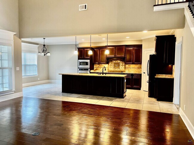 Building Photo - 609 Cannock Ct