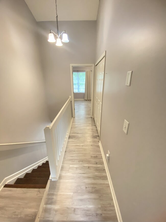 Building Photo - 3363 Myers Ct