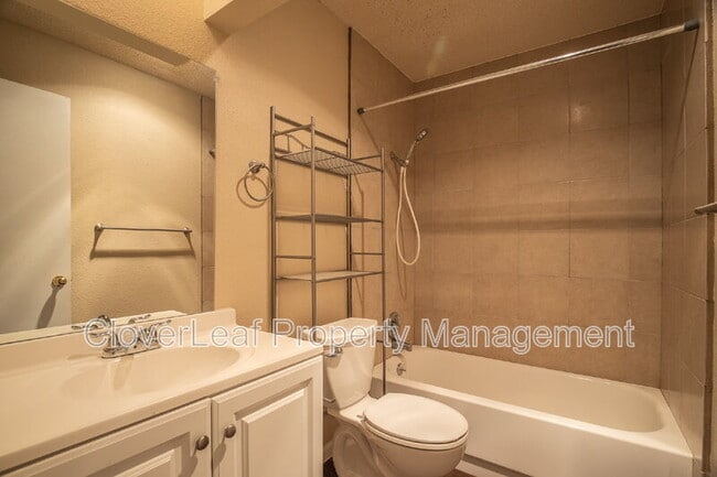 Building Photo - 3421 Turnabout Loop