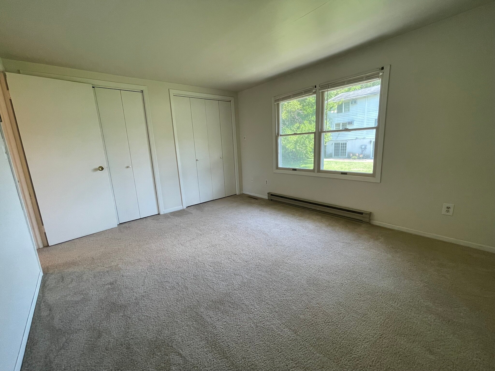 Building Photo - 433 Cedarcrest Dr