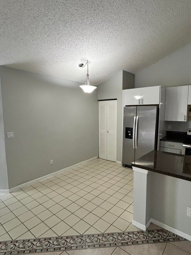 Building Photo - 1158 Summit Trail Cir