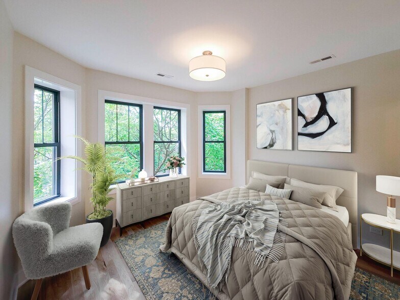 Building Photo - 4848 N Seeley Ave