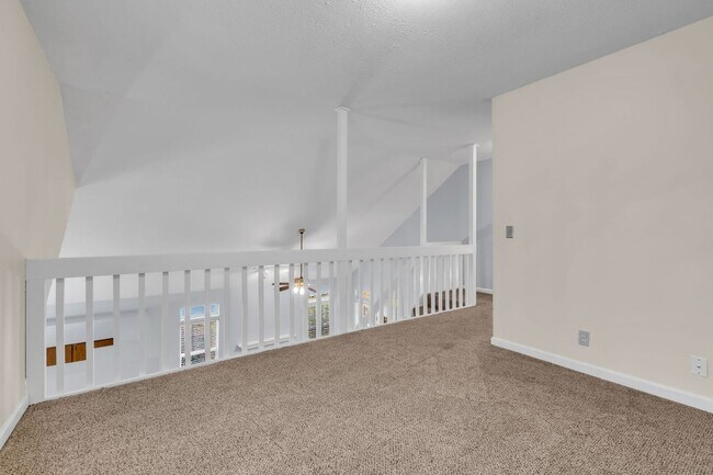 Building Photo - FOR LEASE - SINGLE FAMILY HOME IN HERMITAGE!