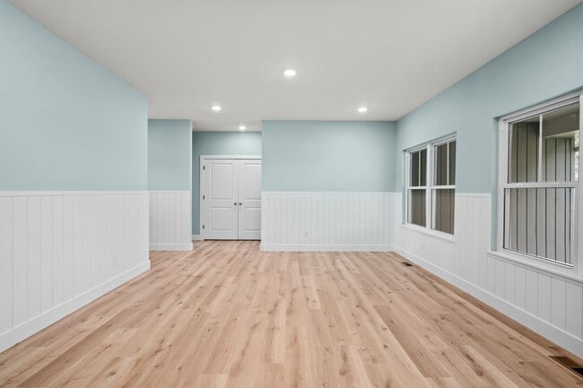 Building Photo - Beautifully Updated 4 Bedroom Home in Ozark, MO!