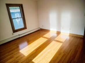 Building Photo - 40 Beaver Brook Rd