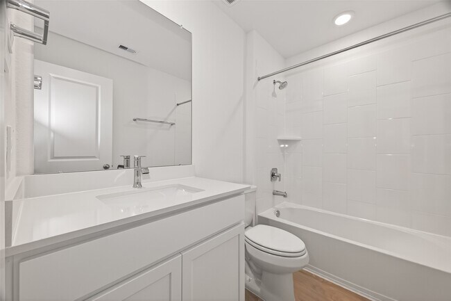 Building Photo - 3827 Langridge Dr