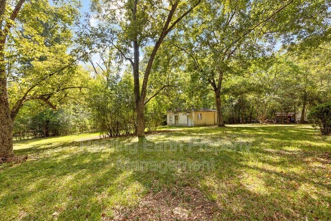Building Photo - 405 Swann Dr