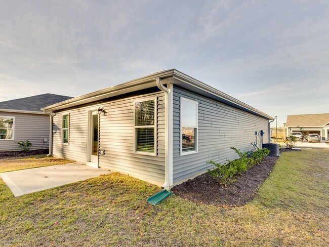 Building Photo - 3026 Course Ln