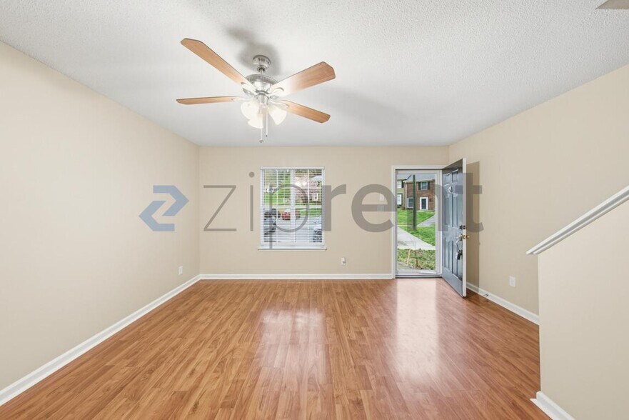 Building Photo - 10 Hartford Ct