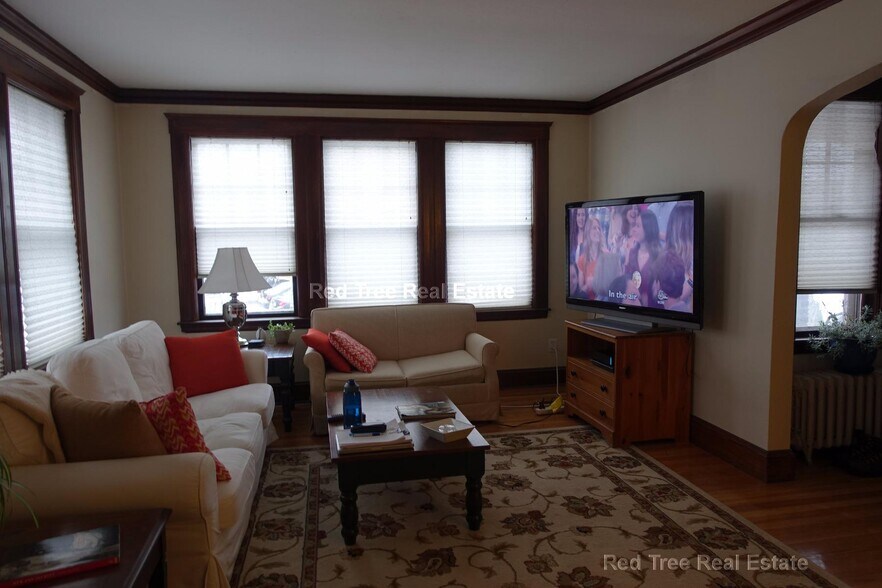 Building Photo - 50 Colborne Rd