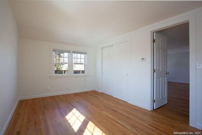 Building Photo - 12 Dunham Rd