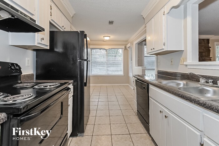 Building Photo - 4505 Laird Dr