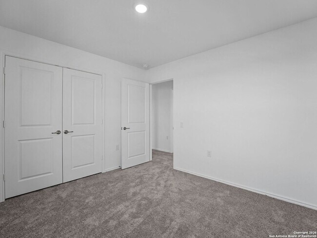 Building Photo - 910 Stricker Path