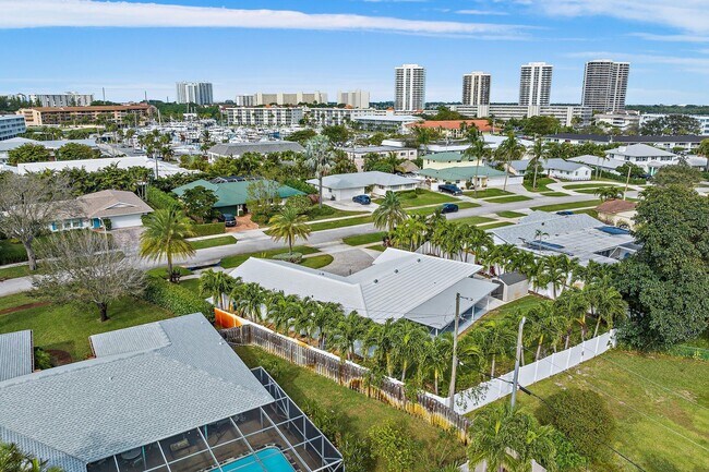 Building Photo - 130 Gulfstream Rd