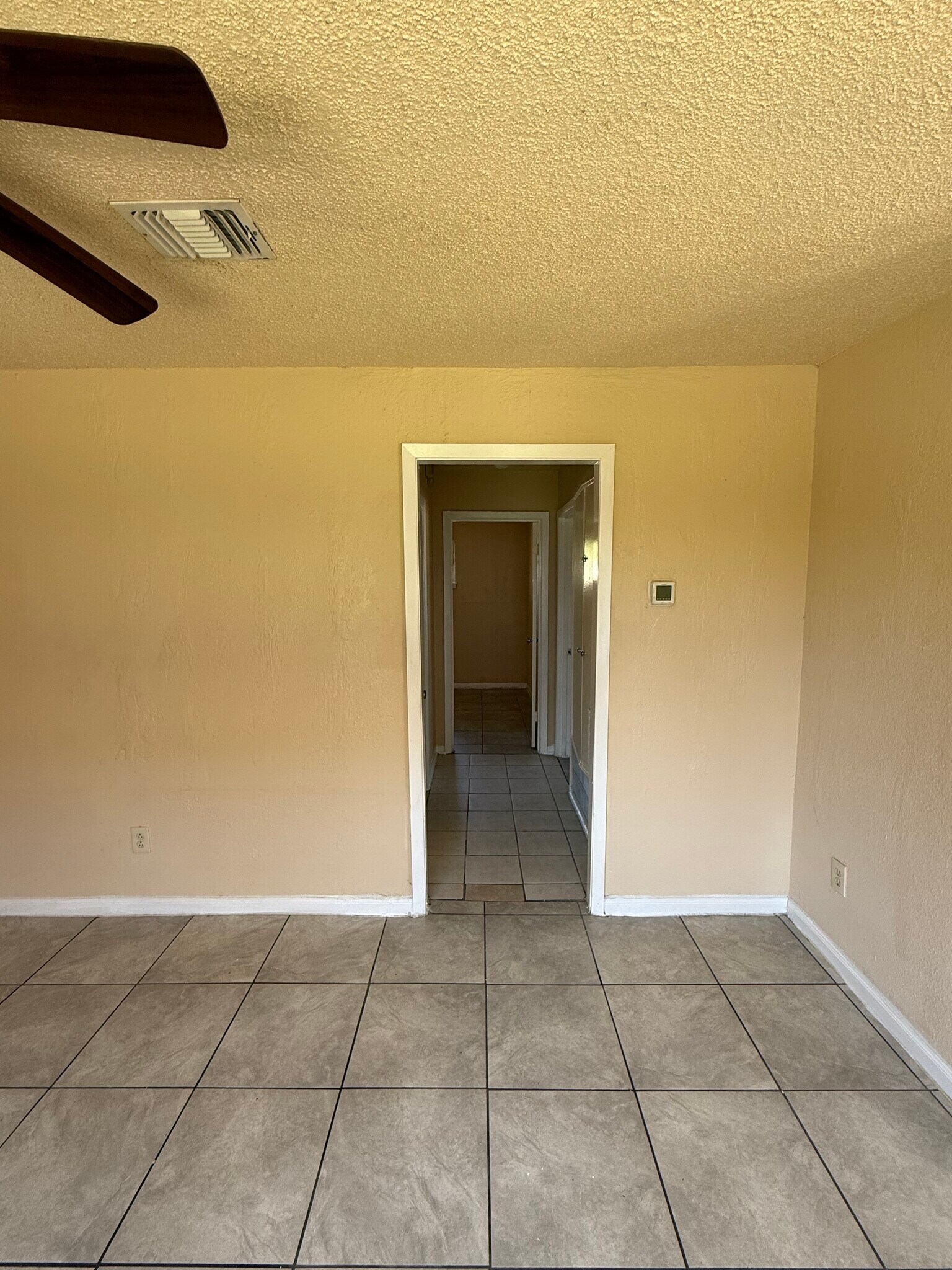 Building Photo - 5605 Pickfair St