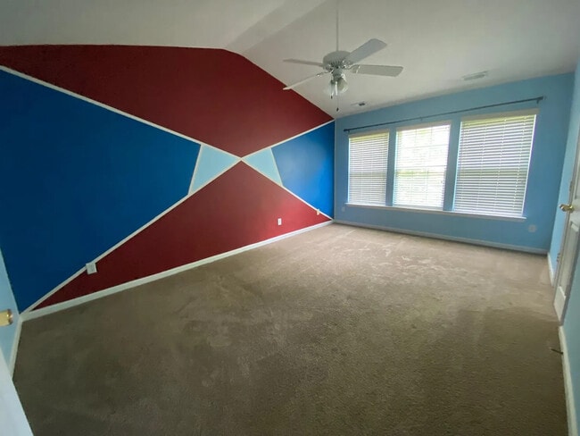 Building Photo - 148 Brentfield Loop